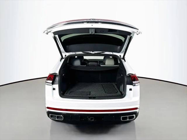 2024 Volkswagen Atlas Cross Sport 2.0T SEL R-Line