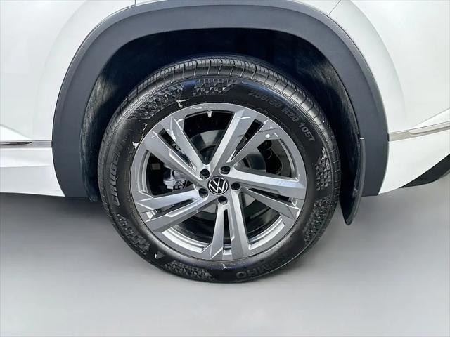 2024 Volkswagen Atlas Cross Sport 2.0T SEL R-Line