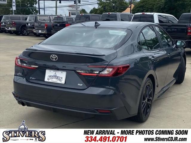 2025 Toyota Camry SE