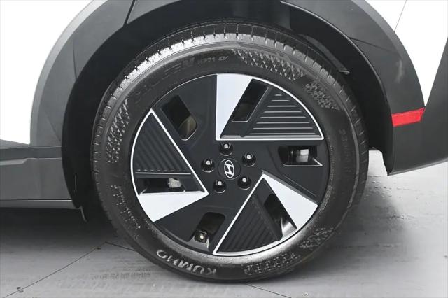 2025 Hyundai IONIQ 5 SE Standard Range
