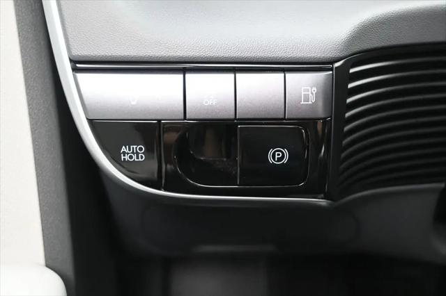 2025 Hyundai IONIQ 5 SE Standard Range