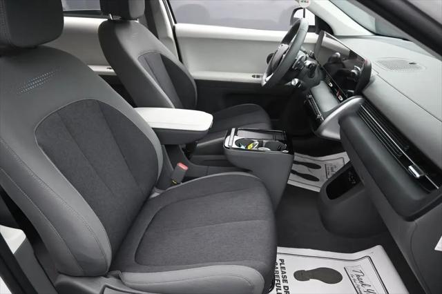 2025 Hyundai IONIQ 5 SE Standard Range