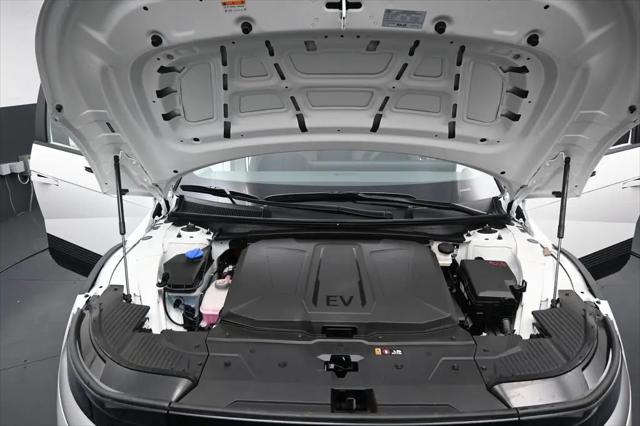 2025 Hyundai IONIQ 5 SE Standard Range
