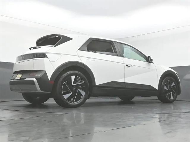 2025 Hyundai IONIQ 5 SE Standard Range
