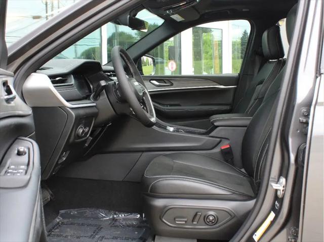 2026 Jeep Grand Cherokee L Altitude 4x4