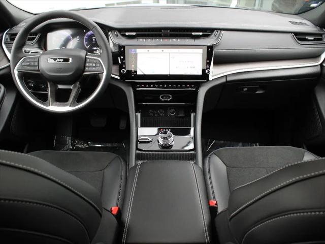 2026 Jeep Grand Cherokee L Altitude 4x4
