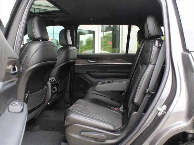 2026 Jeep Grand Cherokee L Altitude 4x4