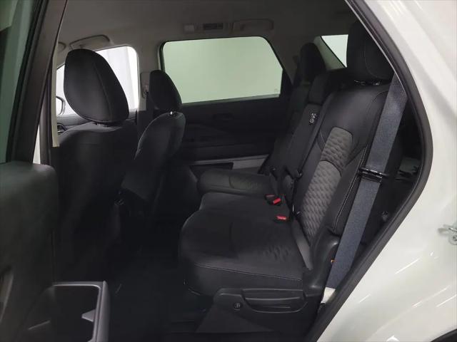 2025 Nissan Pathfinder SV 4WD