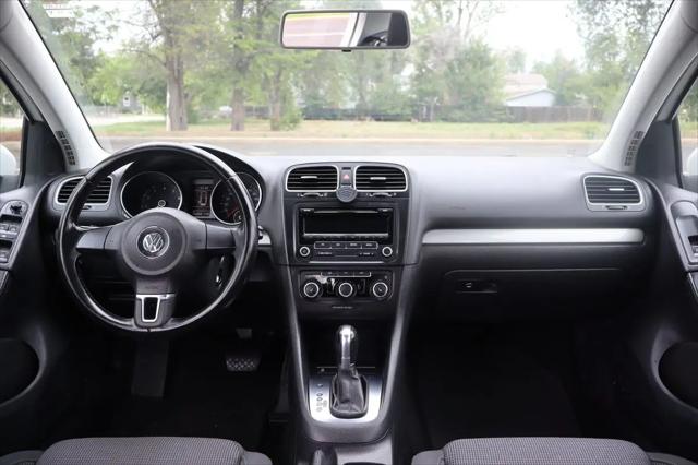 2013 Volkswagen Golf 2.5L 4-Door