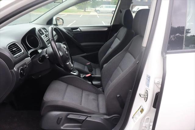 2013 Volkswagen Golf 2.5L 4-Door