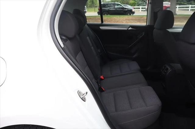 2013 Volkswagen Golf 2.5L 4-Door