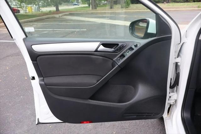 2013 Volkswagen Golf 2.5L 4-Door