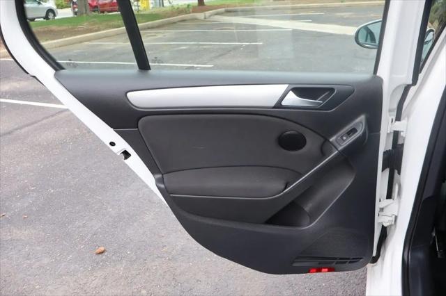 2013 Volkswagen Golf 2.5L 4-Door