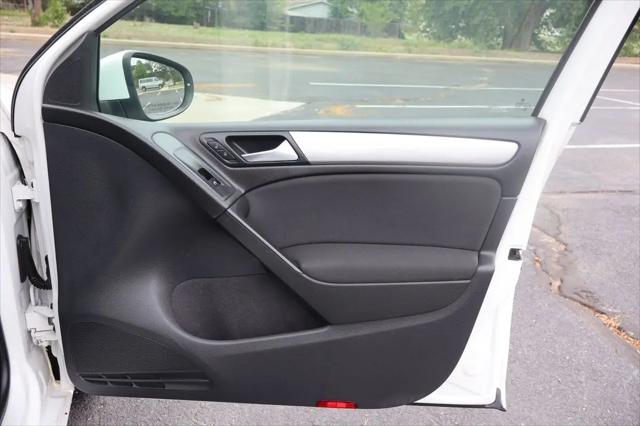 2013 Volkswagen Golf 2.5L 4-Door