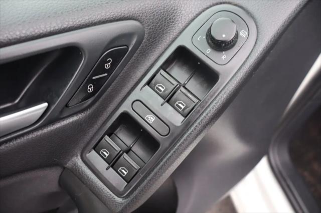 2013 Volkswagen Golf 2.5L 4-Door