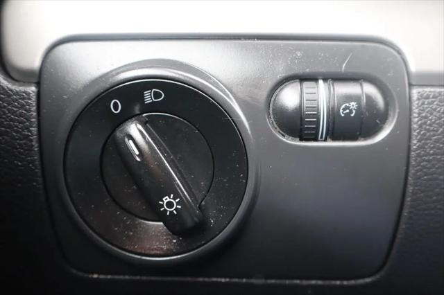 2013 Volkswagen Golf 2.5L 4-Door
