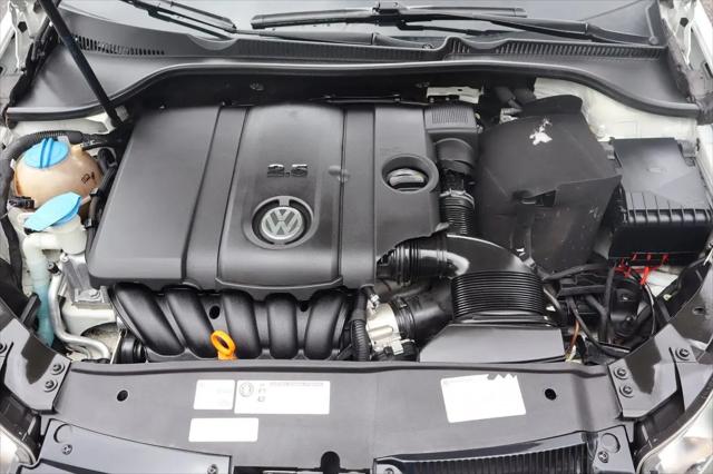 2013 Volkswagen Golf 2.5L 4-Door