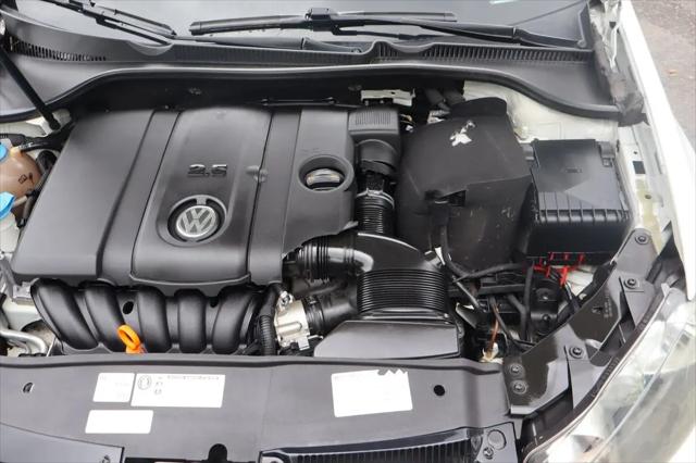 2013 Volkswagen Golf 2.5L 4-Door