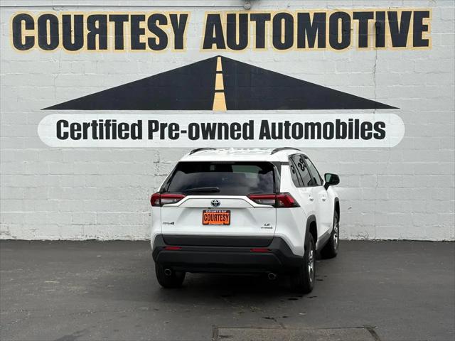 2023 Toyota RAV4 Hybrid LE