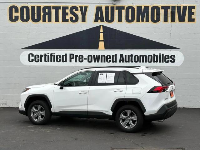 2023 Toyota RAV4 Hybrid LE