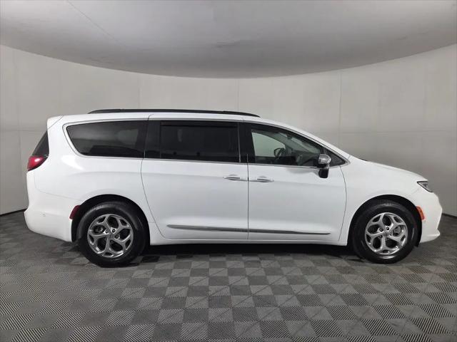2023 Chrysler Pacifica Limited AWD