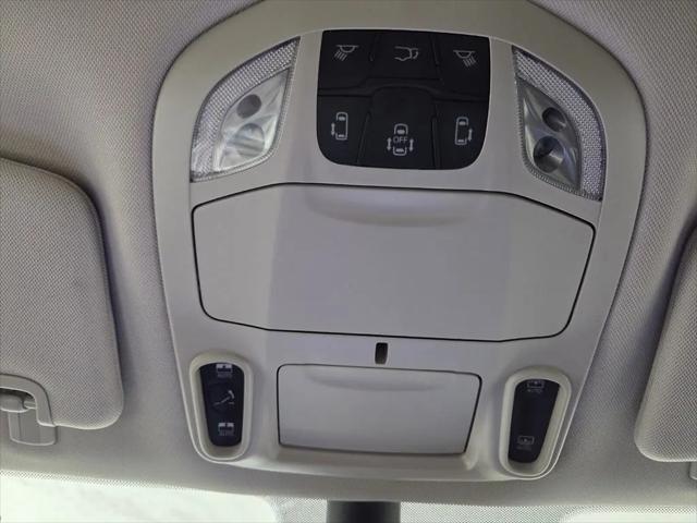 2023 Chrysler Pacifica Limited AWD