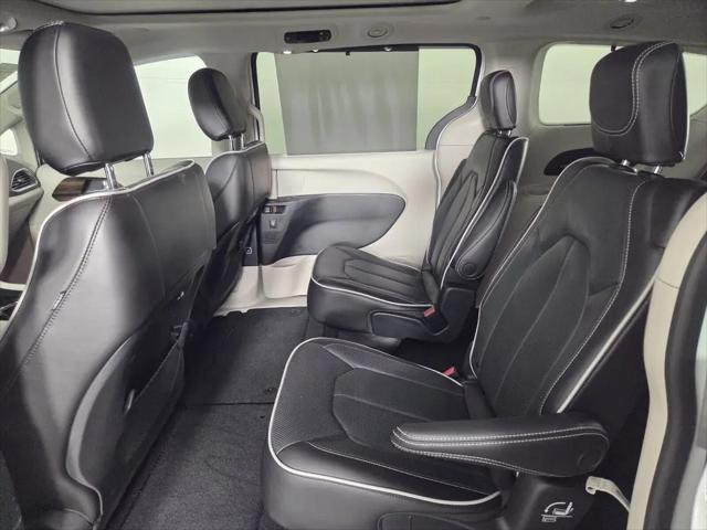 2023 Chrysler Pacifica Limited AWD