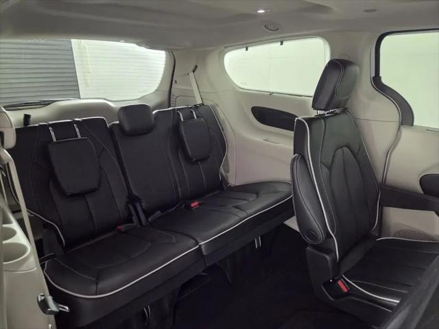 2023 Chrysler Pacifica Limited AWD