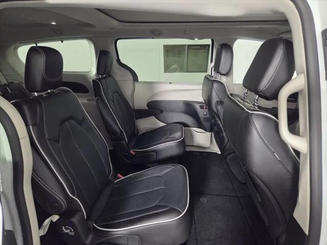 2023 Chrysler Pacifica Limited AWD