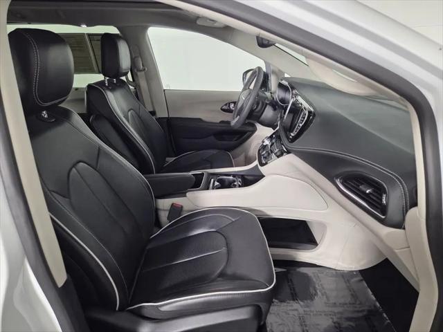 2023 Chrysler Pacifica Limited AWD
