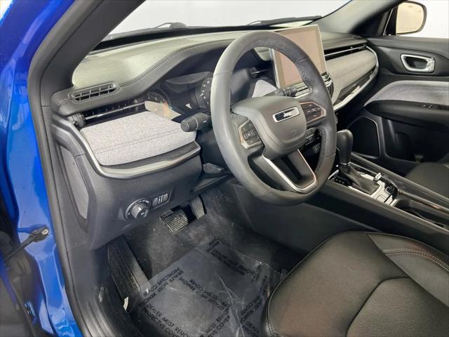 2023 Jeep Compass Latitude Lux FWD