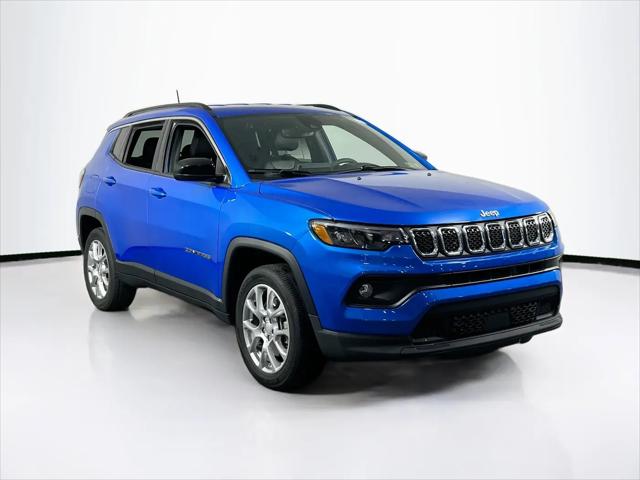 2023 Jeep Compass Latitude Lux FWD