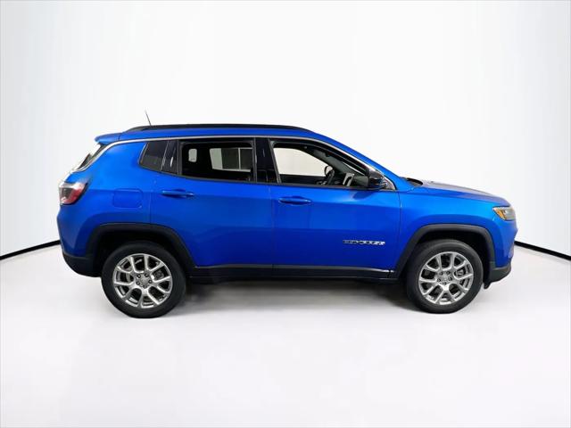 2023 Jeep Compass Latitude Lux FWD