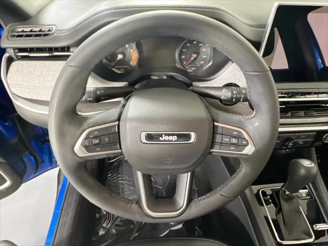 2023 Jeep Compass Latitude Lux FWD