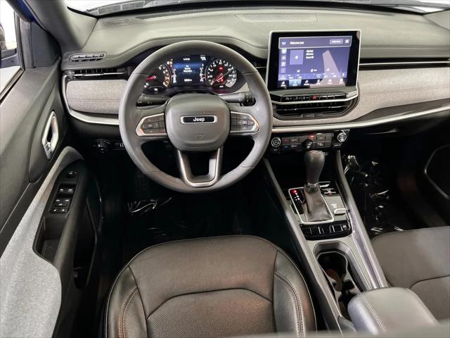 2023 Jeep Compass Latitude Lux FWD