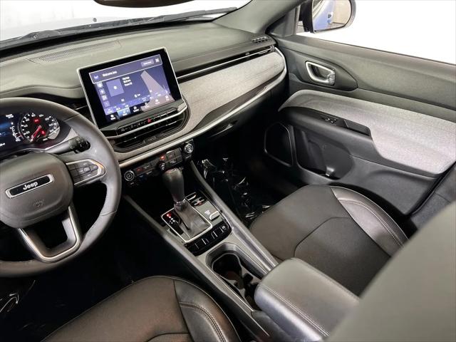 2023 Jeep Compass Latitude Lux FWD