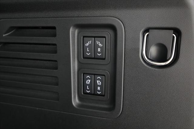 2026 GMC Acadia Denali AWD
