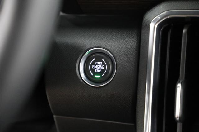 2026 GMC Acadia Denali AWD