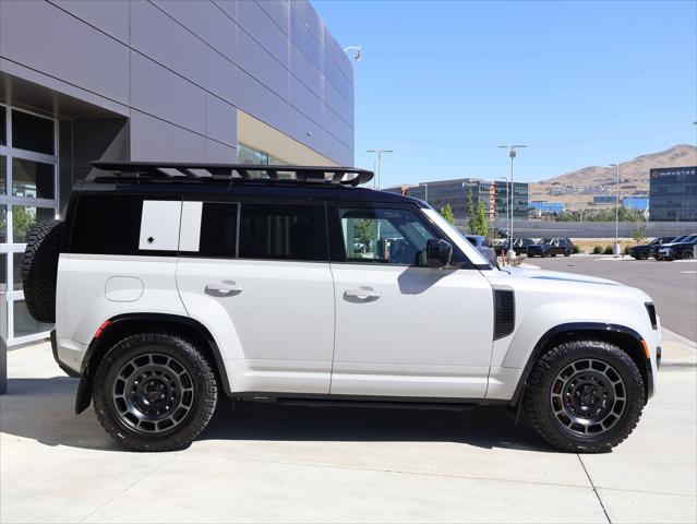 2026 Land Rover Defender P635 OCTA