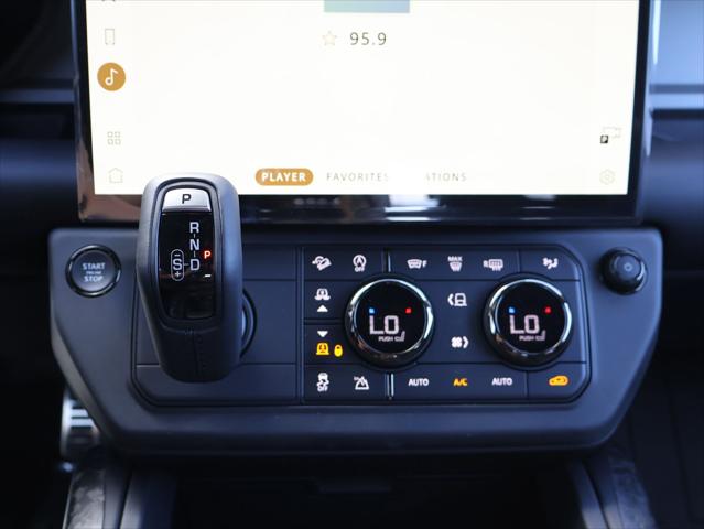 2026 Land Rover Defender P635 OCTA