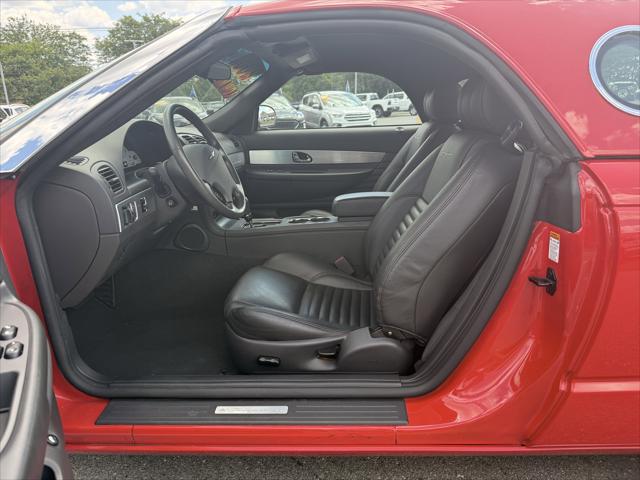 2002 Ford Thunderbird Base
