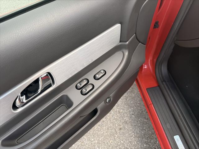 2002 Ford Thunderbird Base