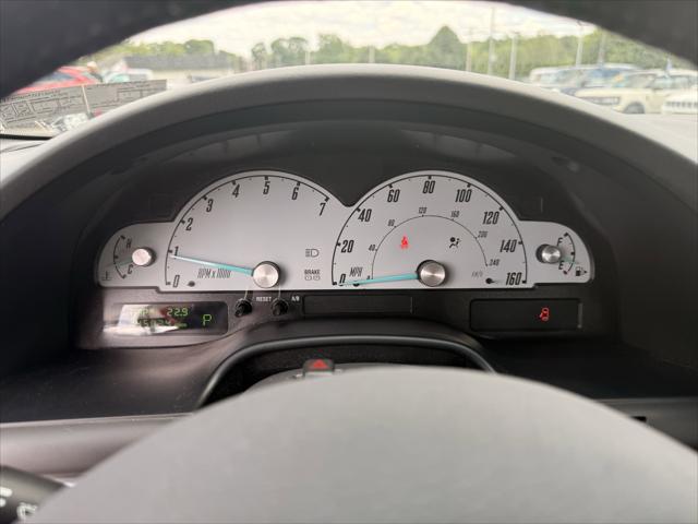 2002 Ford Thunderbird Base