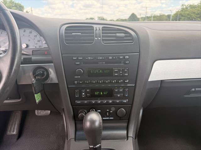 2002 Ford Thunderbird Base