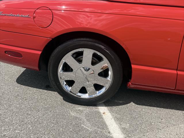 2002 Ford Thunderbird Base