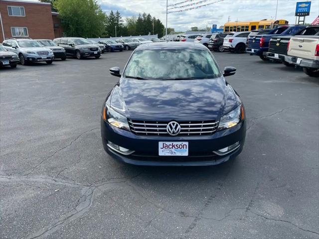 2013 Volkswagen Passat 2.5L SEL Premium