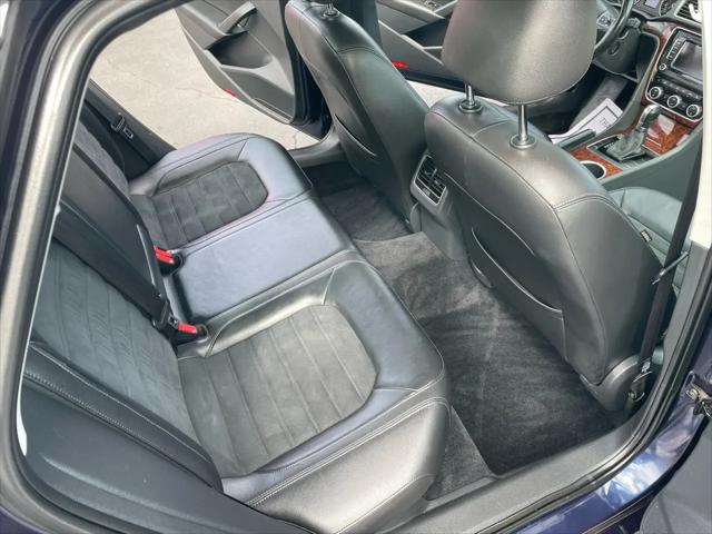 2013 Volkswagen Passat 2.5L SEL Premium