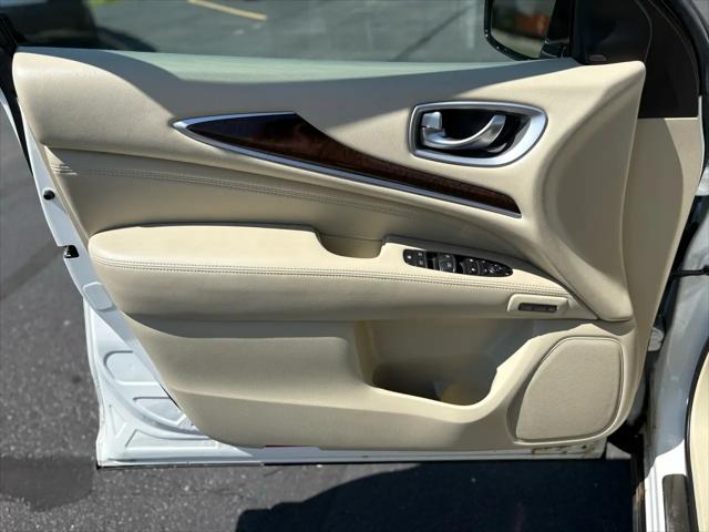 2013 INFINITI JX35 AWD 4dr