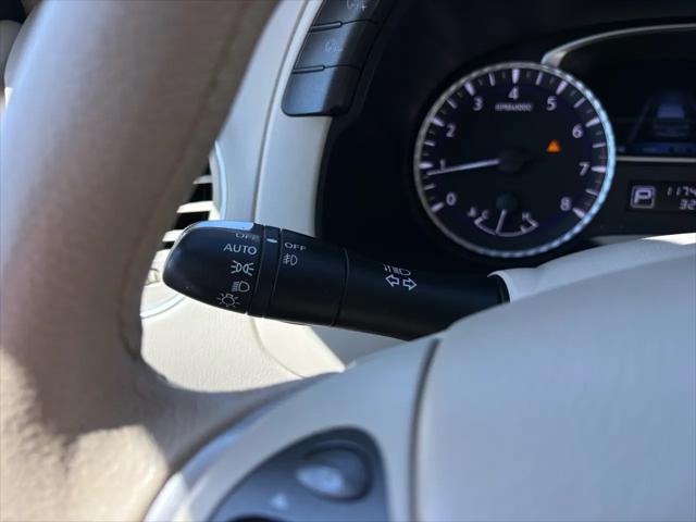 2013 INFINITI JX35 AWD 4dr