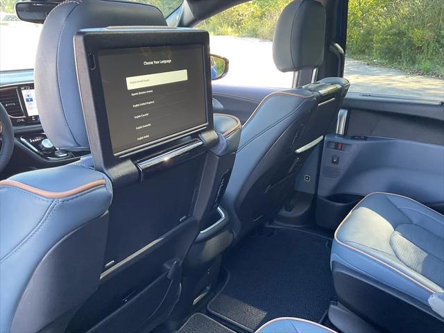 2027 Chrysler Pacifica Pinnacle